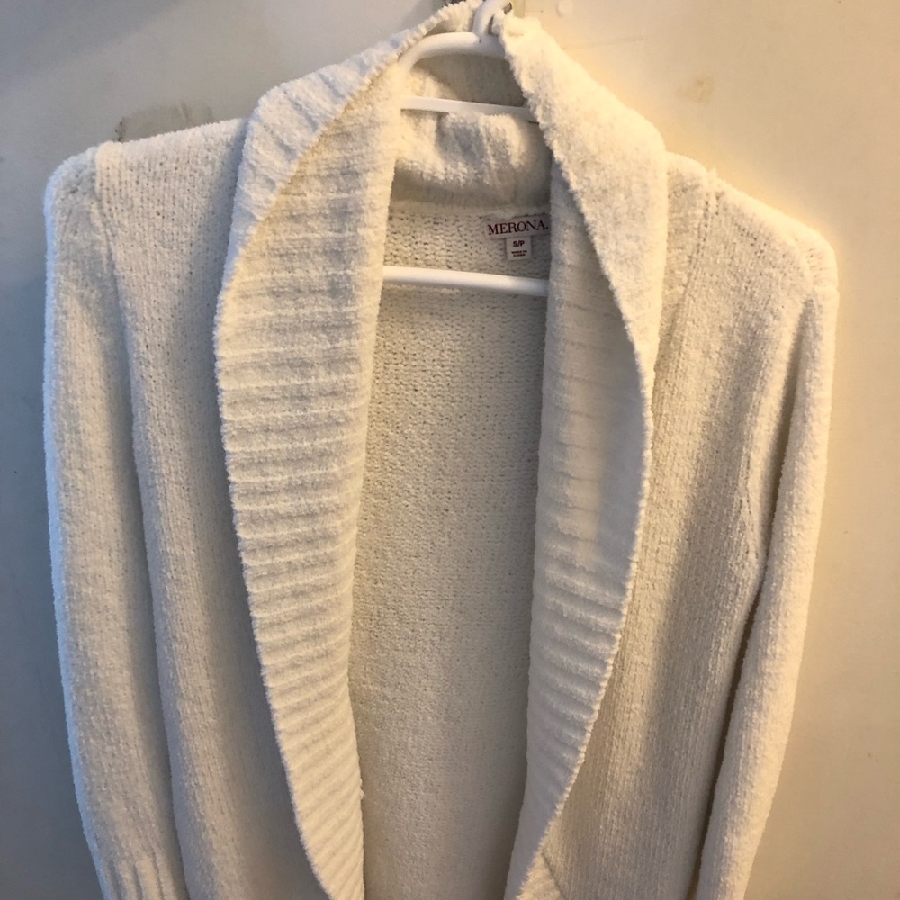 Soft white long sleeved cardigan